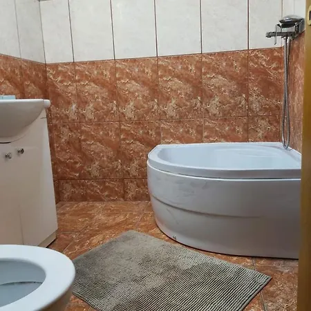 Avrig-ferdinand Apartman *